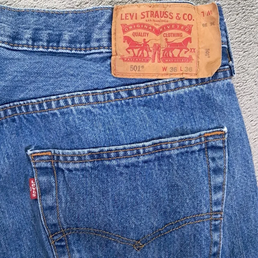 Levis 501 XX Jeans Men 35x35, Tag 36x36 Blue Denim Button Fly Relaxed Straight